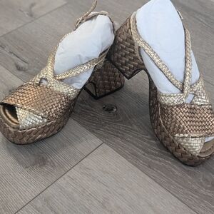 Pons Quintana Metallic Gold and Brown Woven Platforms